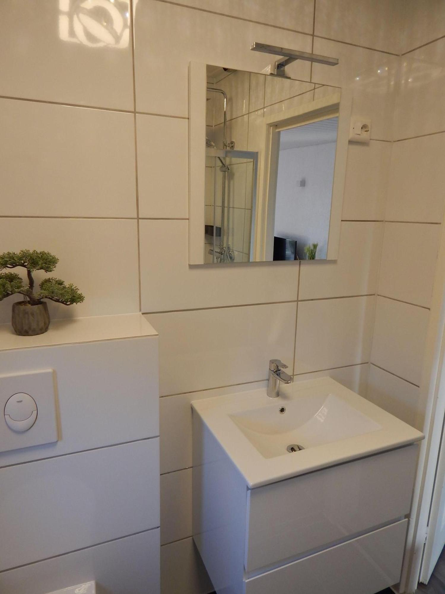 Wunderschoenes-Freistehendes-Ferienhaus-An-Der-See-Sauna-Strand-Yachthafen-Wlan Bruinisse Esterno foto